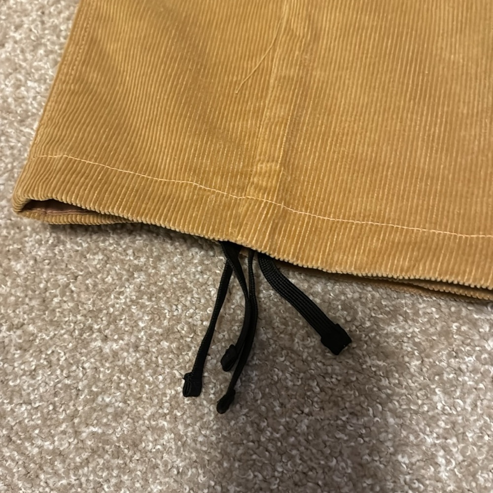 NWT flatering, adorable and super cute The north face cargo women’s pants - Picture 5 of 13